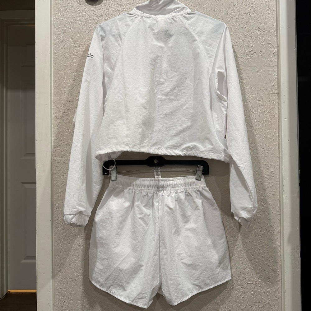 Alo Cropped 1/4 Zip Alumni Pullover set with shorts size small - Picture 6 of 7